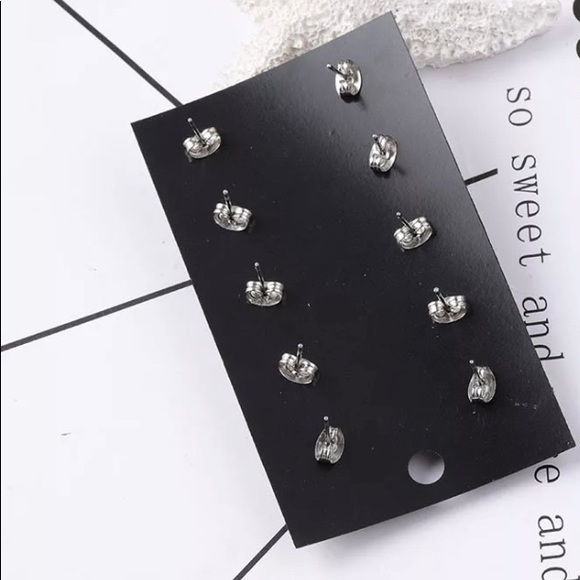- 🌻Daisy Sunflower Stainless Steel Stud set - Picture 3 of 3